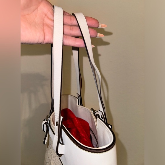 White vintage Gucci bag circa early 2000’s - Picture 6 of 6
